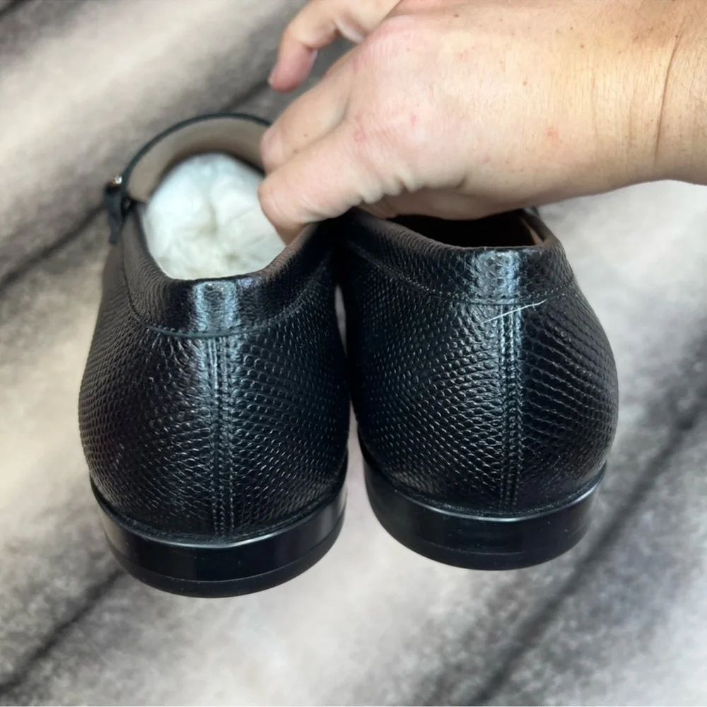 Salvatore Ferragamo Raion Black Leather Gancini Logo Loafers